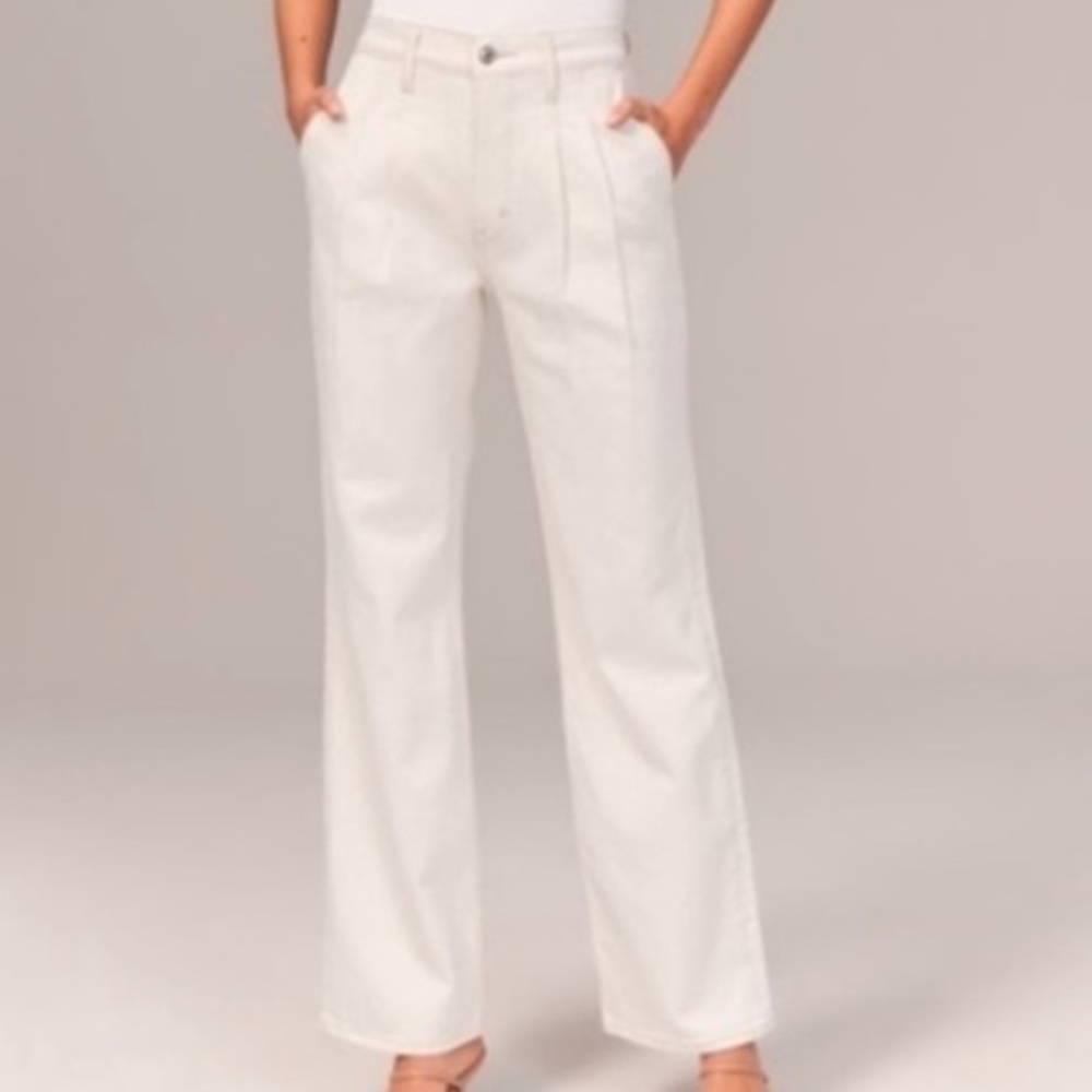 Abercrombie & Fitch white High-Rise Jeans